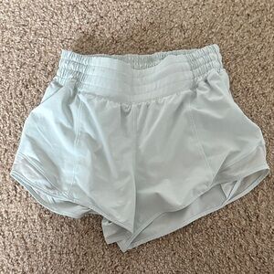 Lulu light mint size 4 2.5” hotty hots